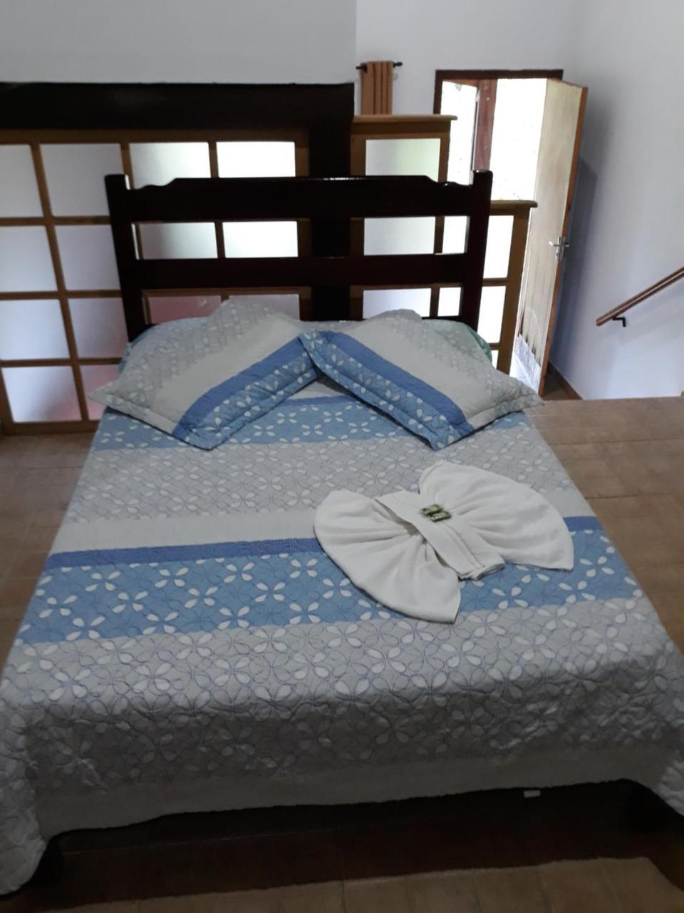 Large Double or Twin Room,737978404:JPEG
